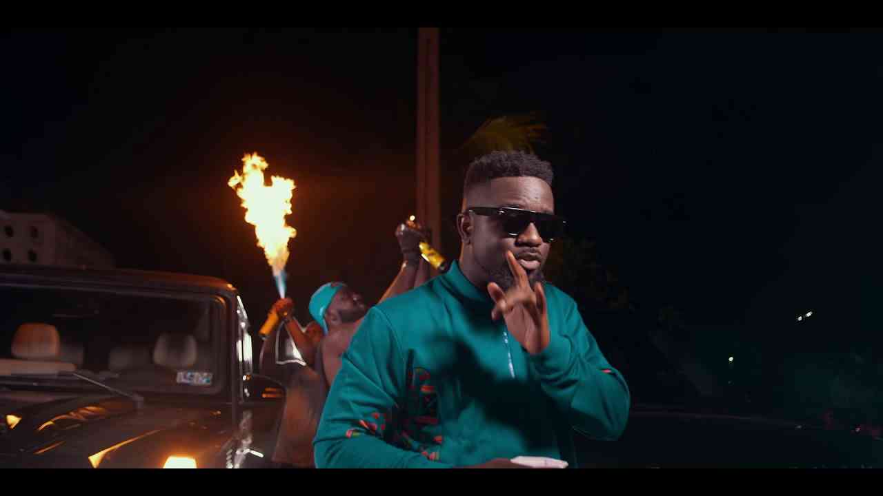 Sarkodie – “Oofeetsɔ” ft. Prince Bright (Buk Bak) [Video]