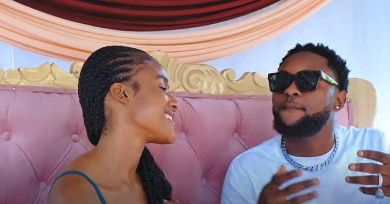 Dee M King Ft. Amerigo - Permanent Video & Audio