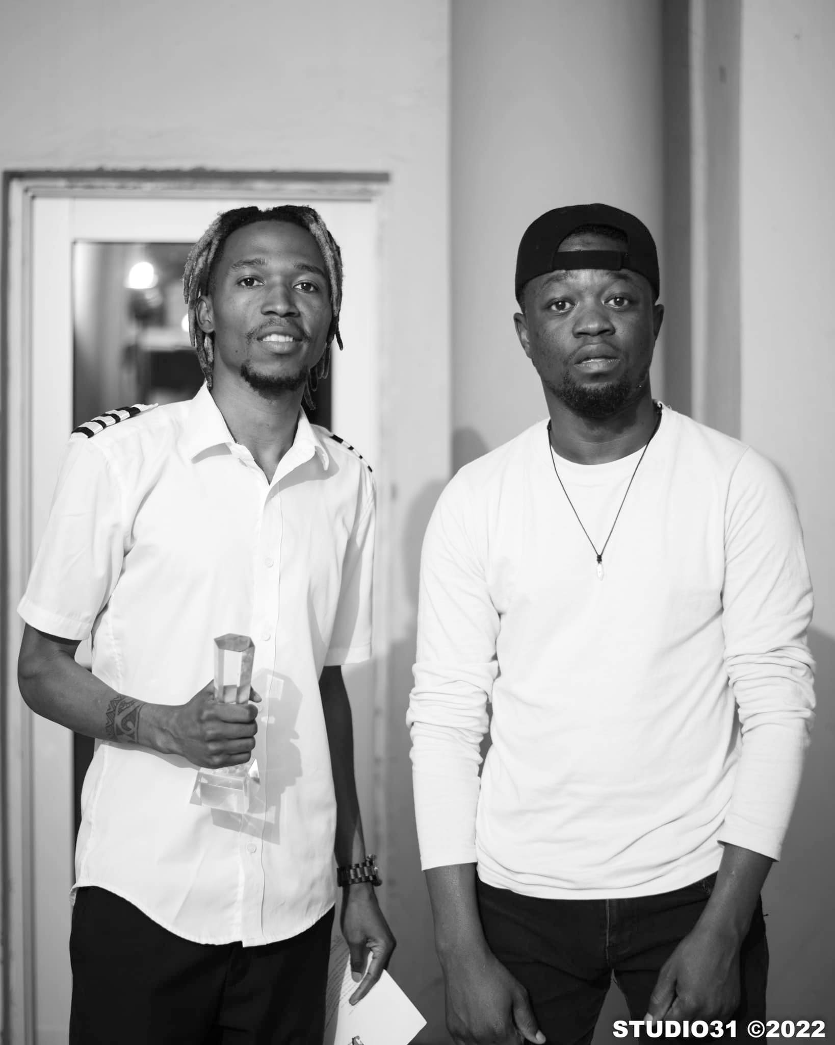 Yo Maps Scoops An Award For Toping Charts For 20 Weeks On Top 20 Weekend Grill Local Countdown (Watch)