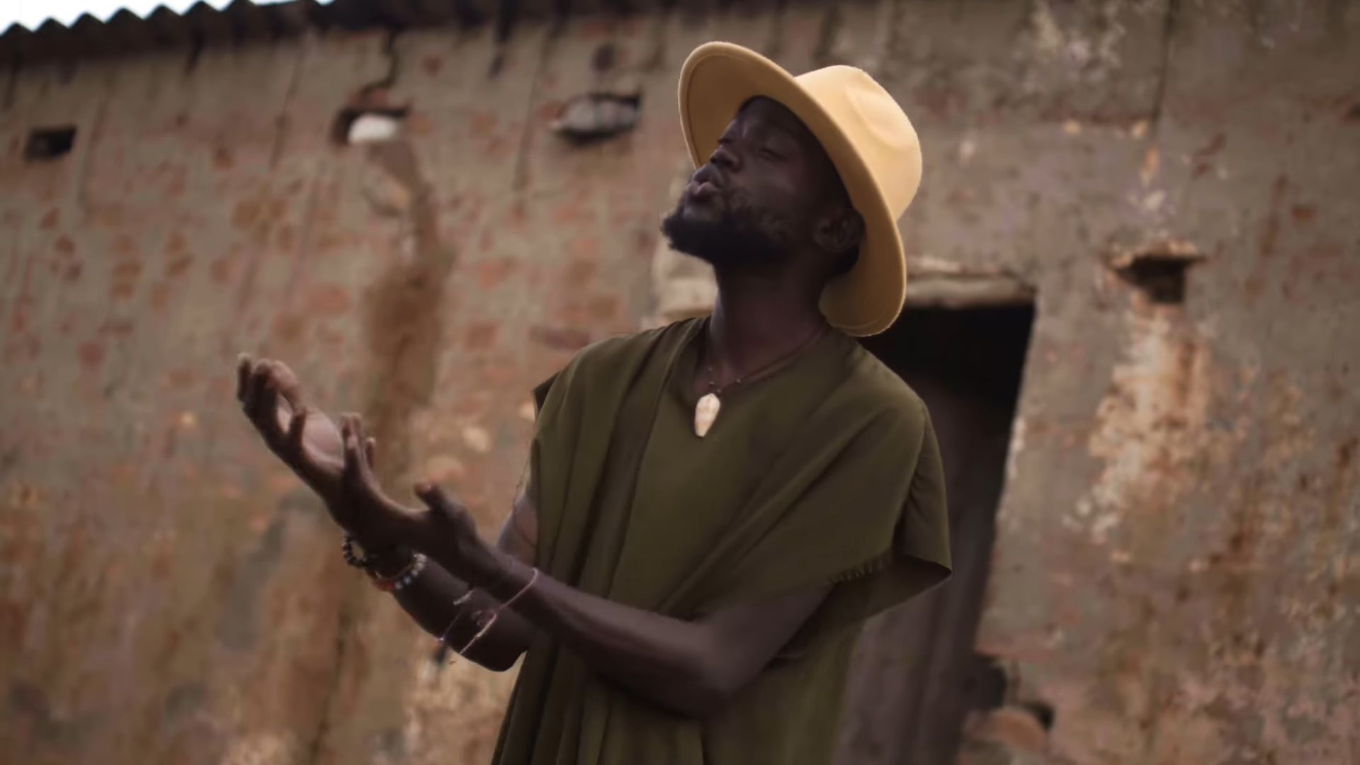 Mumba Yachi Ft. Mathew Tembo - Dora Video